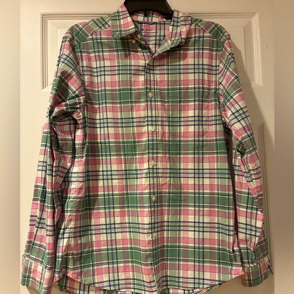 ⭐️3/$15⭐️Vineyard Vines Green and Pink Plaid Shirt